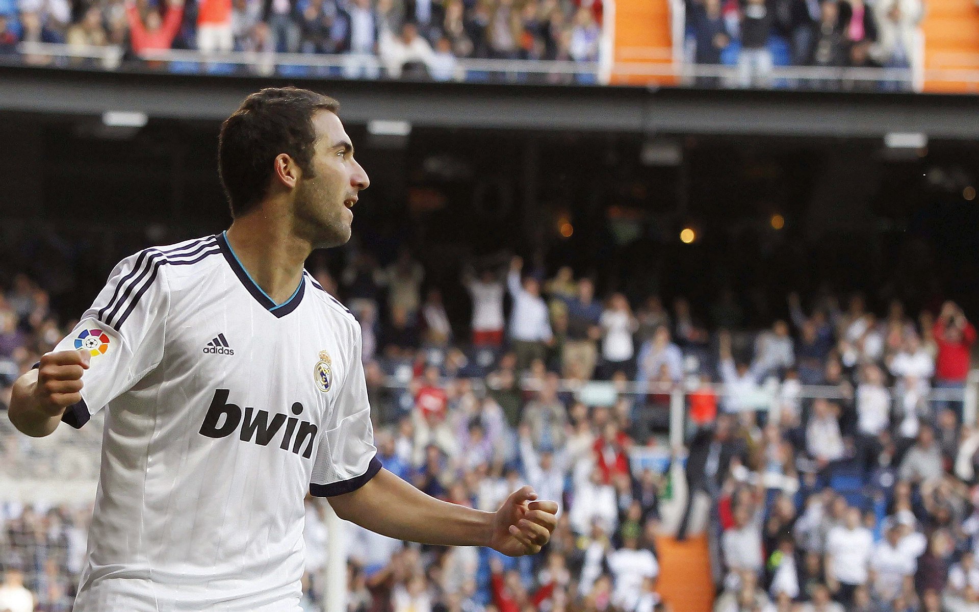 快船击败雷霆,常规赛巅峰对决中乔治连续抢断建功,快船乔治打什么位置