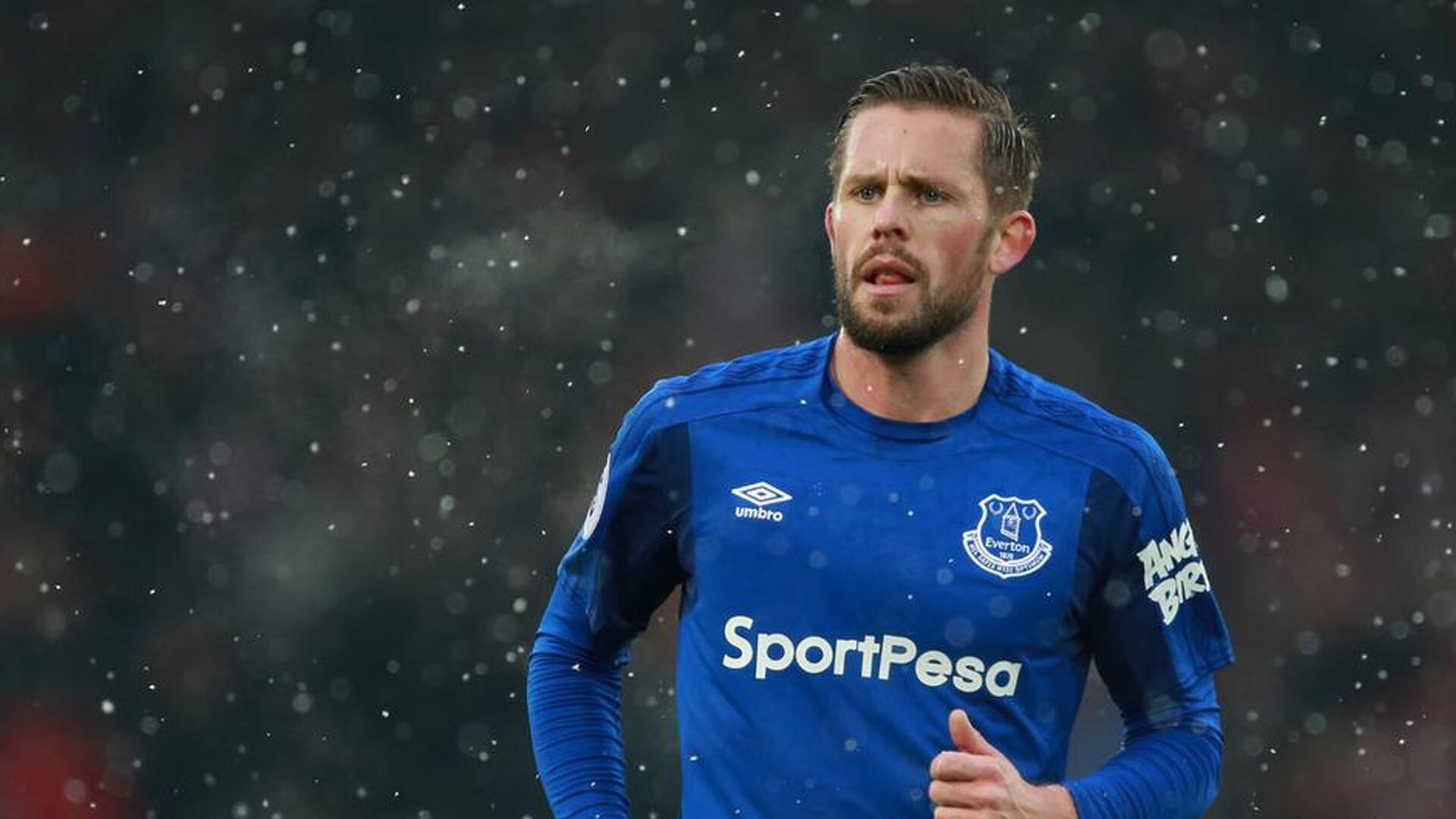 塞内加尔队中场贝尔特拉在巴黎奥运会上展现出强大的进攻组织能力