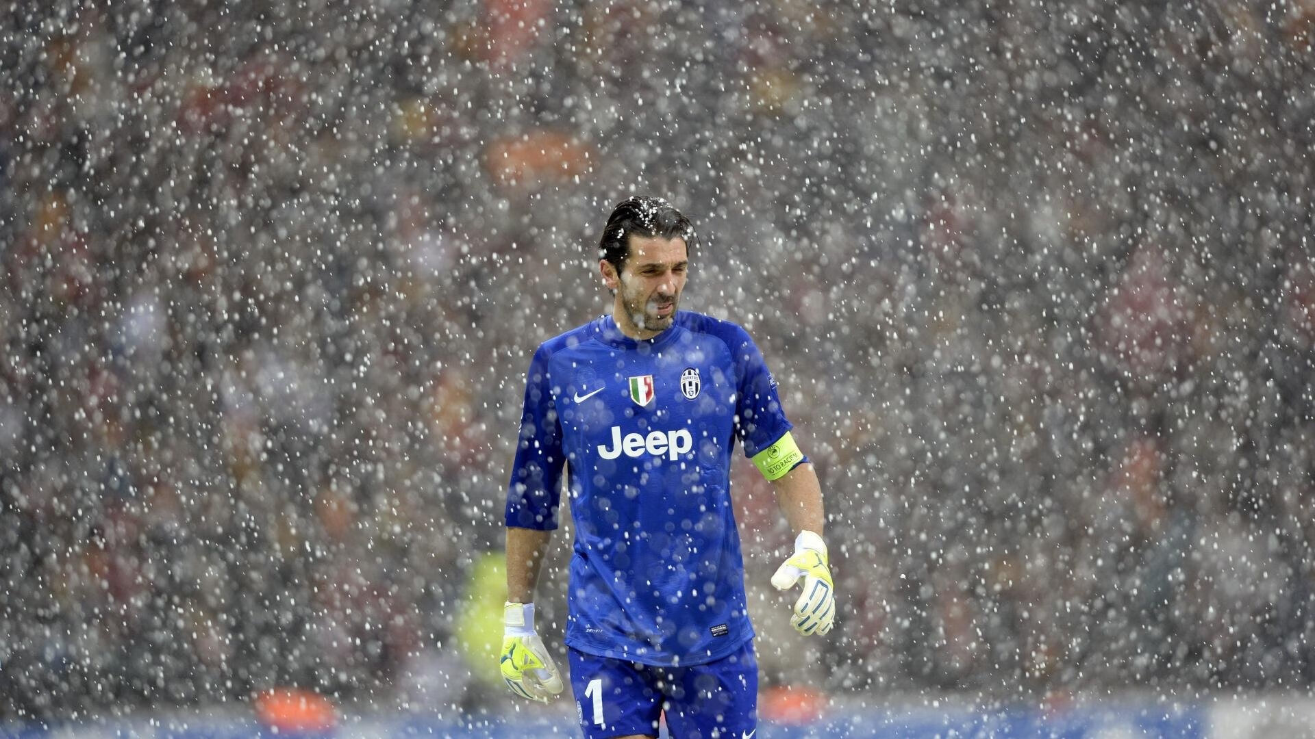 日本门将神扑,守护球队荣誉!,日本队守门员球衣